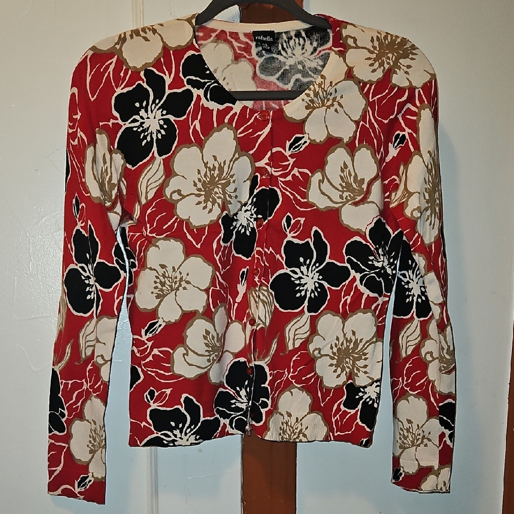 rafaella Black and Cream Flower Scoop Neck Sweater